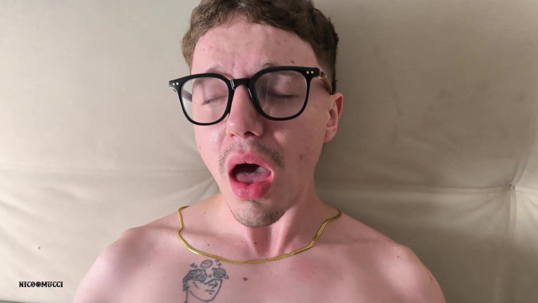 Nico Mucci: Papà Mi Masturba E Mi Scopa Senza Preservativo in POV...