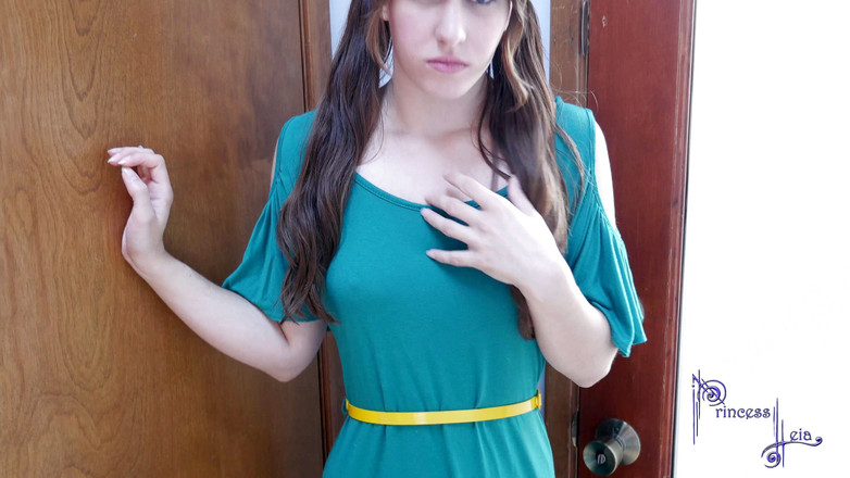 Princess Leia: सौतेला बाप अंदर भरता है