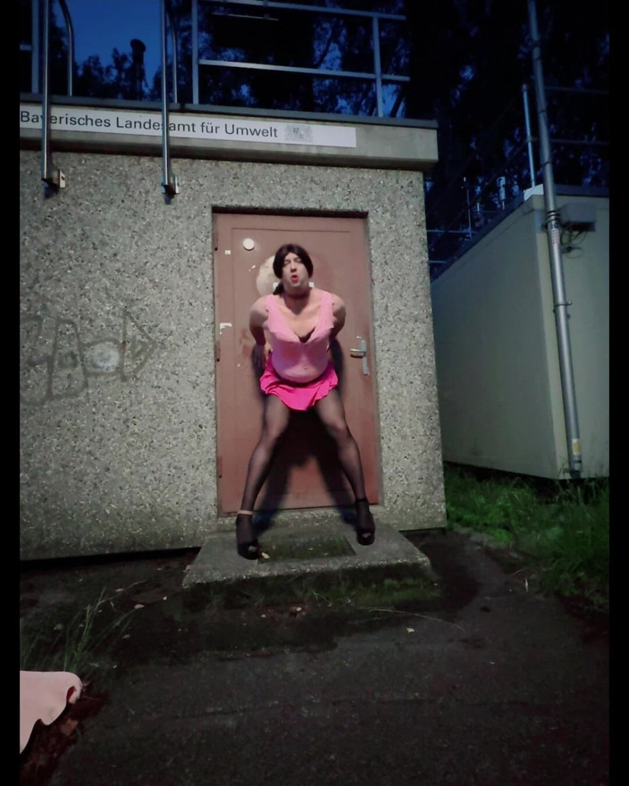 SissyDaniella: Sissy intro et joue en tant que salope de rue...