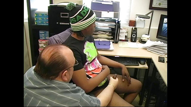 The Great Canadian Male: Výbuch z minulosti - Tom2