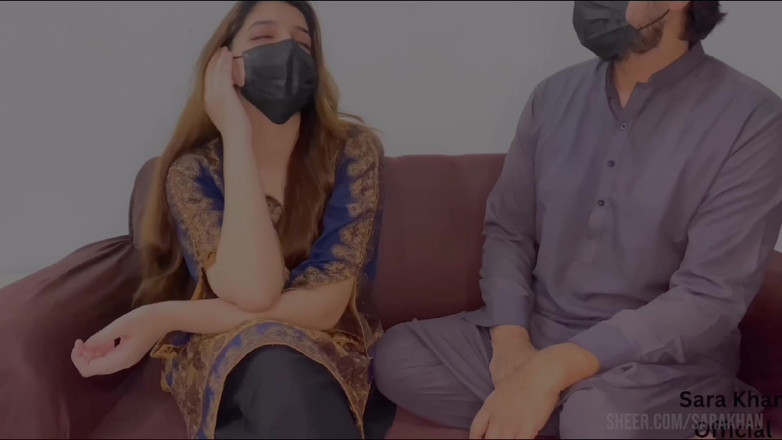 Sarakhan: 배다른 아들의 친구와 섹스하는 핫한 새엄마