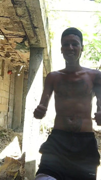 El profesor de trabajo dispuesto a poner en práctica su cuerpo