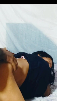 Apani Patani Ki Peheli Bar Massage Karke Gand Me Ungli Dala