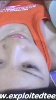 独家菲律宾素人 stacy 平胸乱搞倒多位置，娇小紧致屁股，大颜射