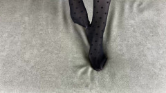 Gloria Gimson: Muhteşem kız güzel siyah naylon taytını gösteriyor