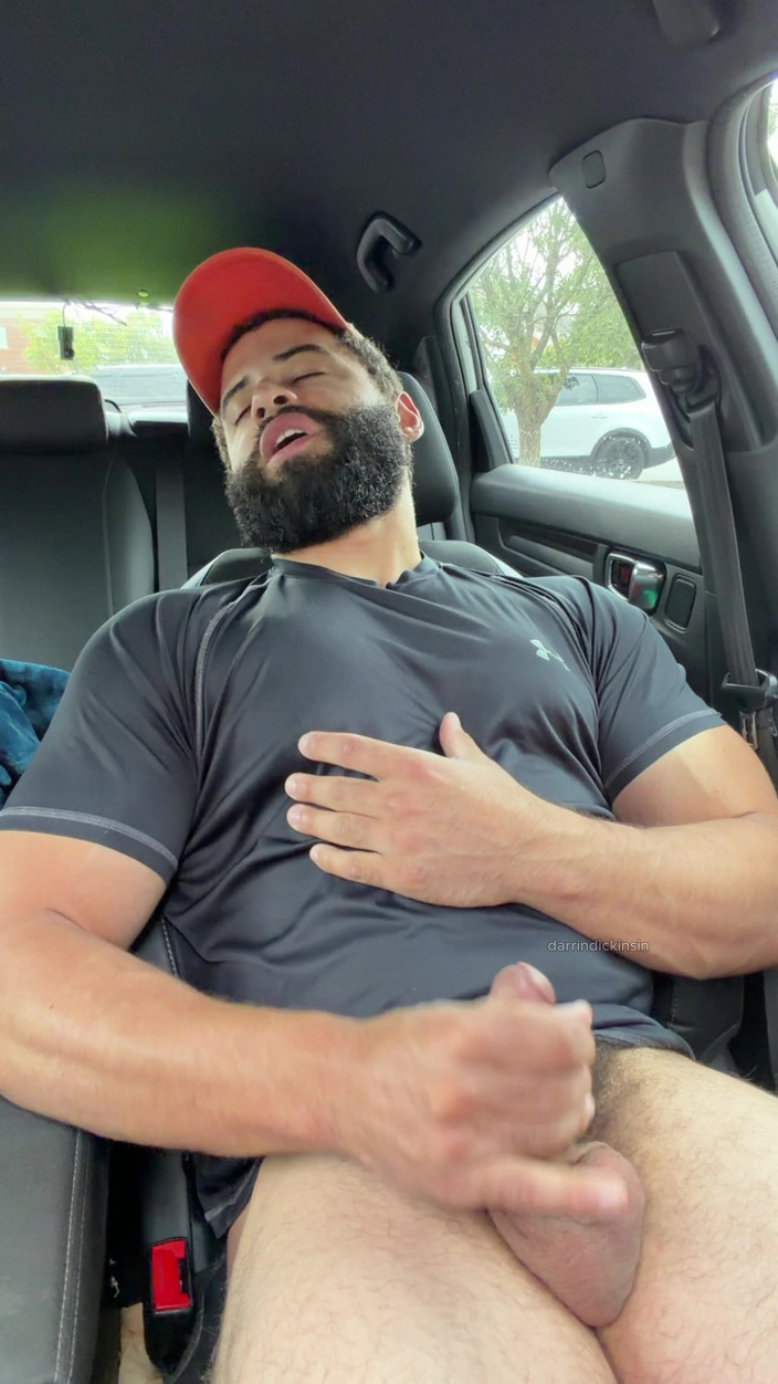 mascbeef95: Muscle Cub in the Car