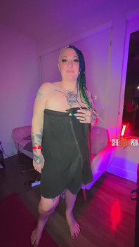 Semaj Media Livie Blainn se stará o svůj masážní bill s kouřením a sexem