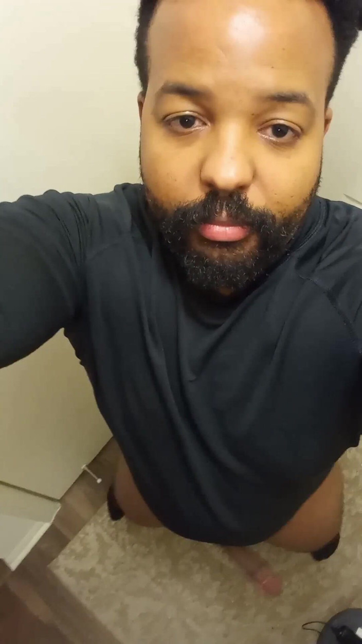 Eddie Venezuela: Stepdaddy Dances, Beats His Dick and Shoots a Loaf