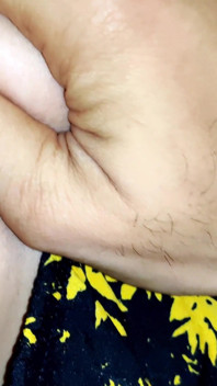 Eu estava saindo com meu namorado e acabamos fodendo com seu pau grande de nove polegadas hindi