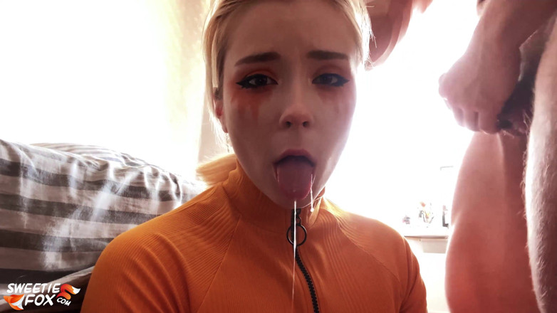 Sweetie Fox: Bionda pompino profondo e cavalca un cazzo in abito giallo...