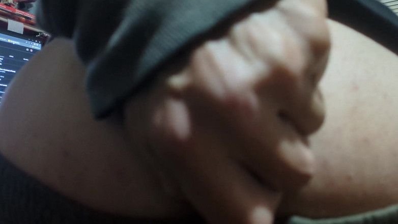 HungBareBackRabbit: Dildo's zuigen ik heb een lul nodig!!!