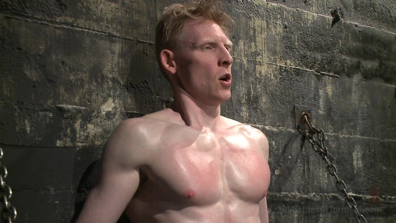 30 Minutes of Torment: Heteroseksüel kickboxer dölünü çekerken sikiliyor