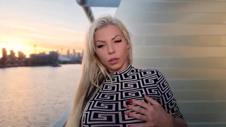 Creampie Clinic: Barbie Fucks Old Pervert Texting Her Fiance