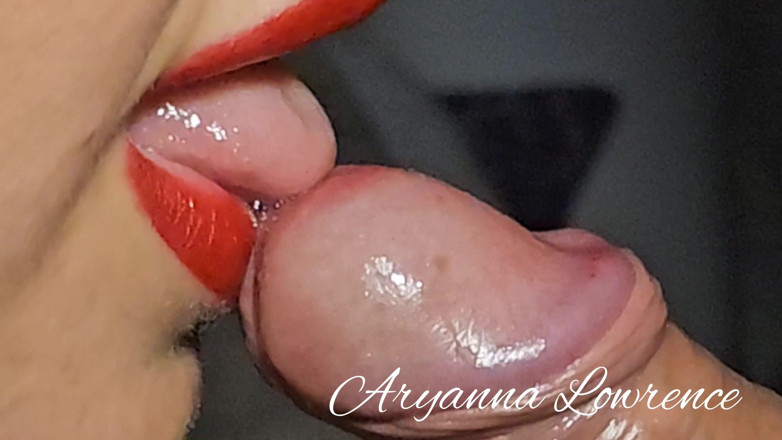 Aryanna_Lowrence: Un oral care îți umple gura cu spermă special pentru tine