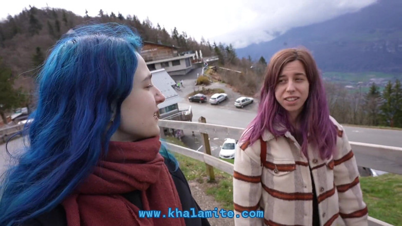 Khalamite: पड़ोसी हमें आश्चर्यचकित करता है और फिर हमें ले जाता है !! (vlog - norage के साथ फ्रेंच तीन लोगों वाली चुदाई)