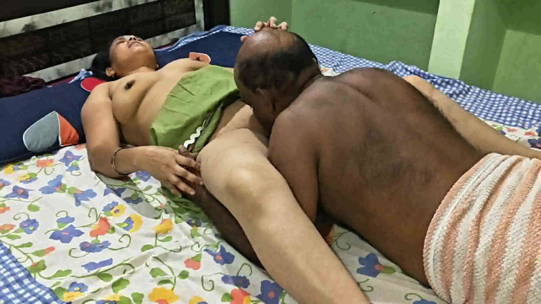 Sexy sindu: Seks panas tante sindu yang cantik