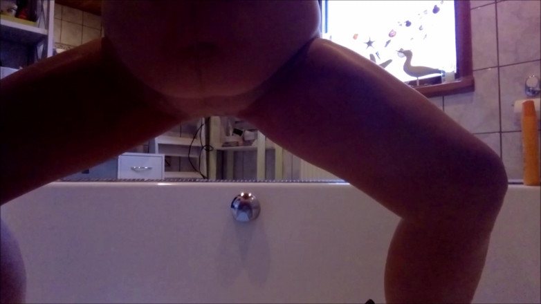 Hot-Pussy66: Kencing dalam Fsh