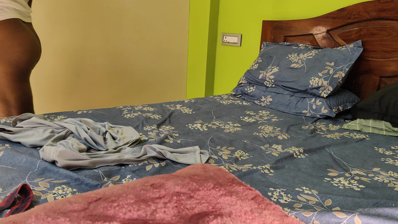 Hope Love: Üvey kız kardeşimin ateşli en iyi arkadaşıyla sikişiyorum