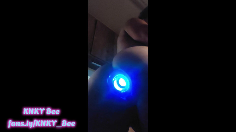 KNKY Bee: Knky Bee: compilación de focos - se enciende el culo de...