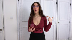 ElizaTheModel: Colega de trabalho feito para tirar CFNM