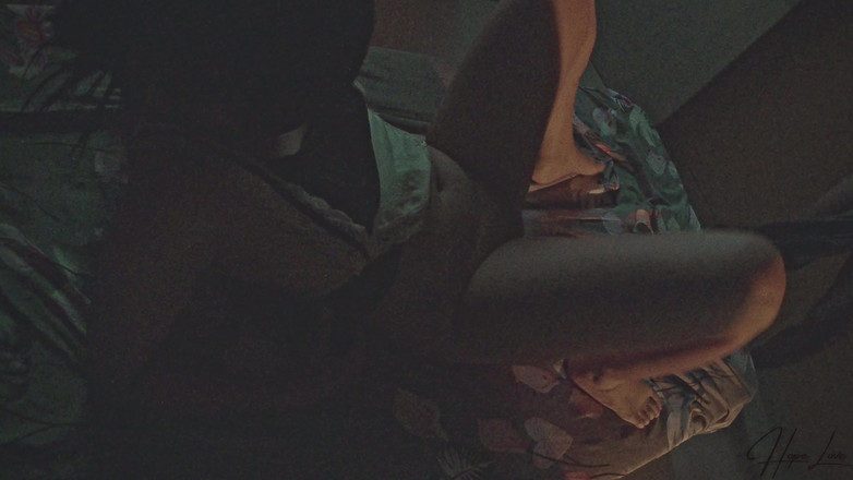 Hope Love: Bir afffair sahibi olmak ve ev hizmetçisiyle aldatmak.