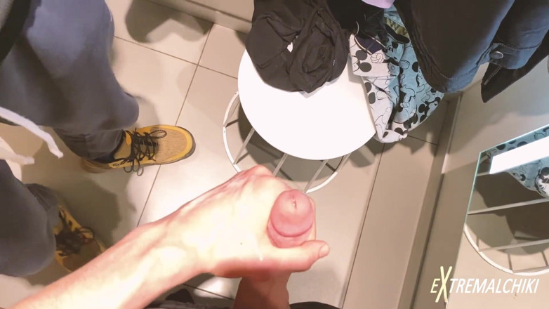 Extremalchiki: Blowjob twink bilik loker