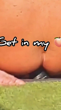 Buttplug besar, ngentot diriku sendiri di taman