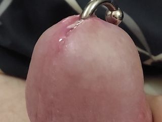 CosmicKastaway: 第一次用穿孔的鸡巴撸管并高潮