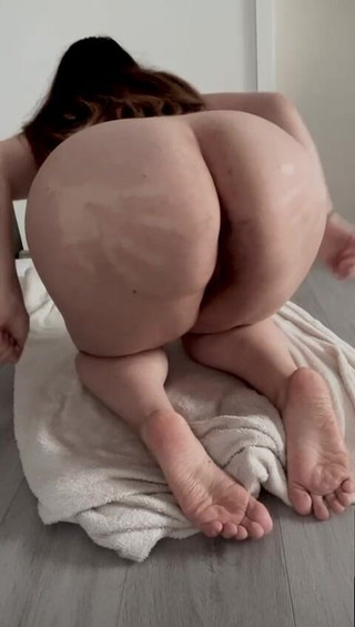 ItsYourCurvyGirl01: Chcete vidět moji kundičku?