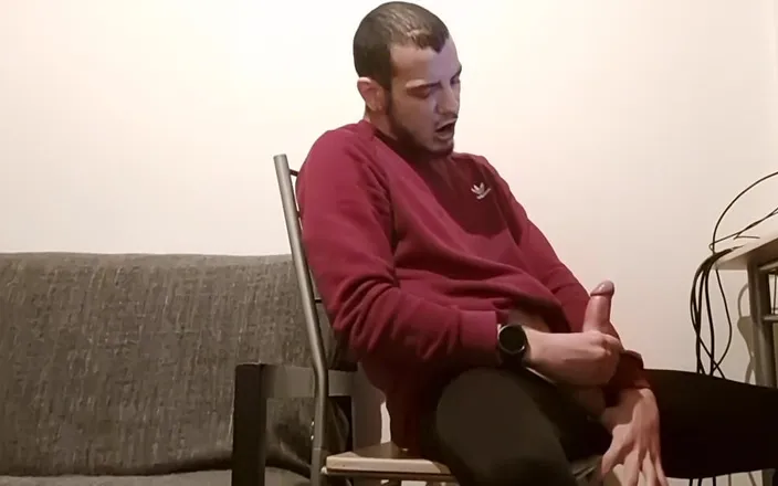 Fitguywithbigdick: Getting Hard by Not Touching It