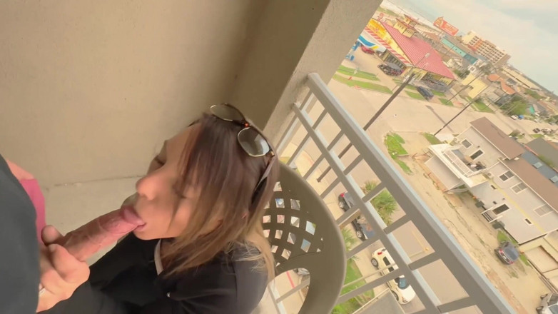Mya Lane: Ocupado na estrada, sexo e boquete na varanda do hotel