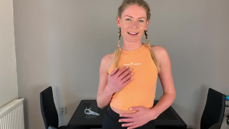 Claudia Macc: Pussy gaping