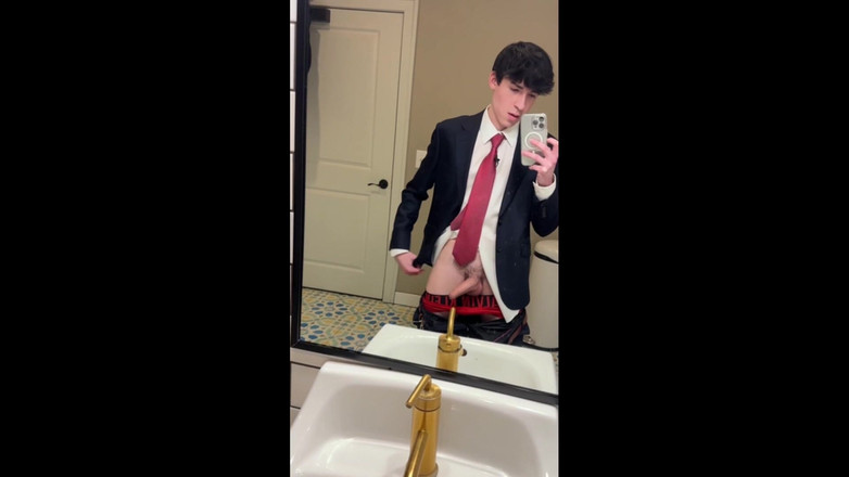 The Show Studio: 졸업식 날 자위행위