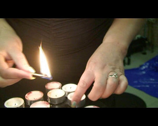 Anna Devot: Annadevot - I light candles