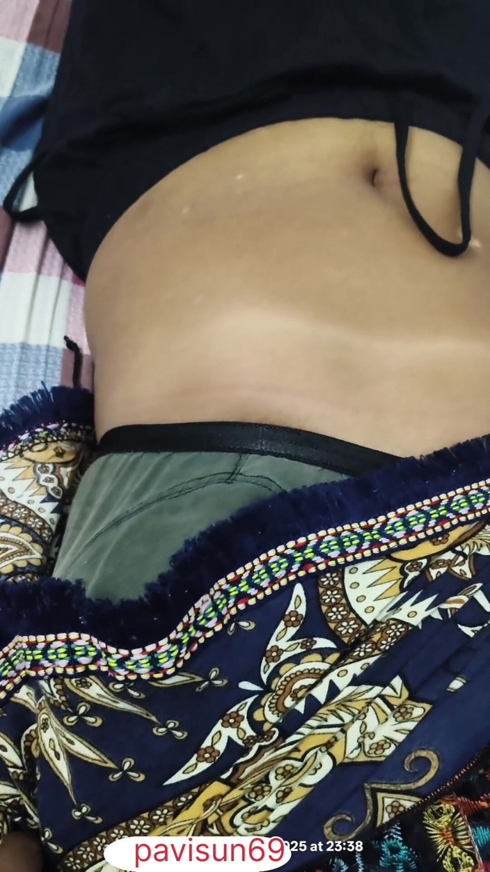 Pavi sun: Indian Bhabi Hairy Pussy