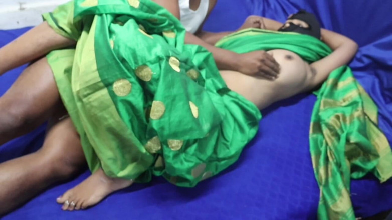 Saloni: Video seks hot patni patni apni ghar me india upload...