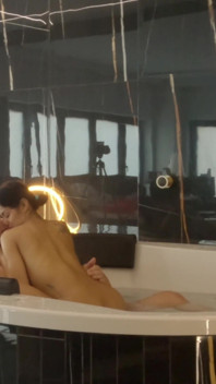 Nut in My Pussy Papi - sexo romântico intenso com a latina gostosa Veronica Leal Jacuzzi