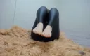 JuiceLussie: Teen Girl Shows Her Legs