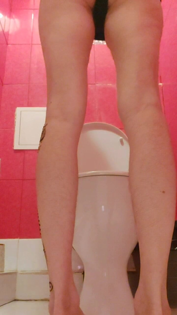 GinnaGg: Estoy meando