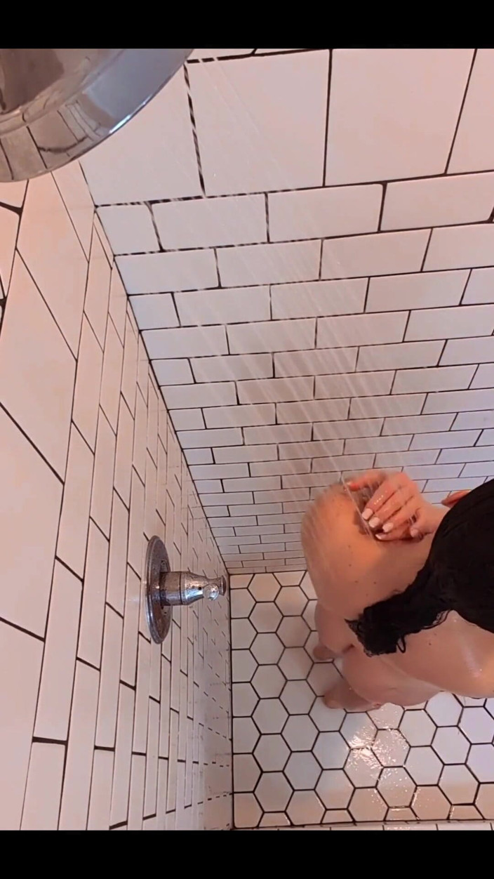 Ashley_Dreamz: ¿Quieres ducharse conmigo?