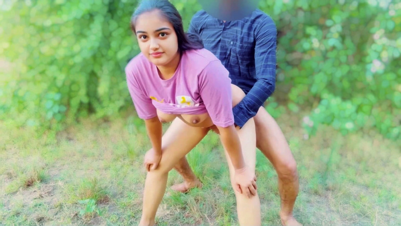 Your_aisha: Desi byflicka suman som älskar i skogen och knullar hennes tighta...