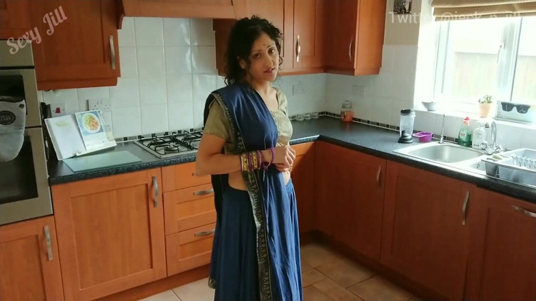 POV_Indian: Indický děda šuká těsnou panenskou kundičku nevlastní vnučky - hindský sexuální příběh, část 2...