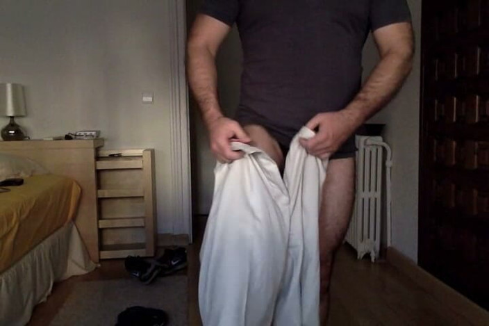 Hairy Guy Portugal: Berpakaian untuk Musim Panas Keluar