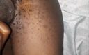 Kenyandick7: Трахаю пальцами мою волосатую тугую задницу в первый раз