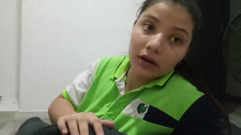 mackencie29: 热辣女仆在厨房等我 - 我的小奶子女仆等待我的大鸡巴！