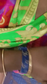 Tamilská sexy holka podvádí šukání v trubkách mechanika doma Velmi sexy velká prsa péro sání kundičky sání tvrdě šukání mrdky