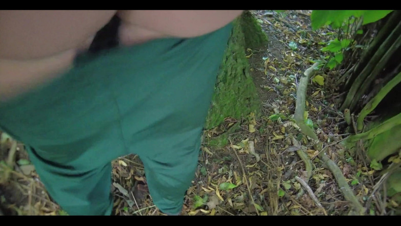 English Psycho: Quente loira trans menina Lily Adick é fodida na floresta por...