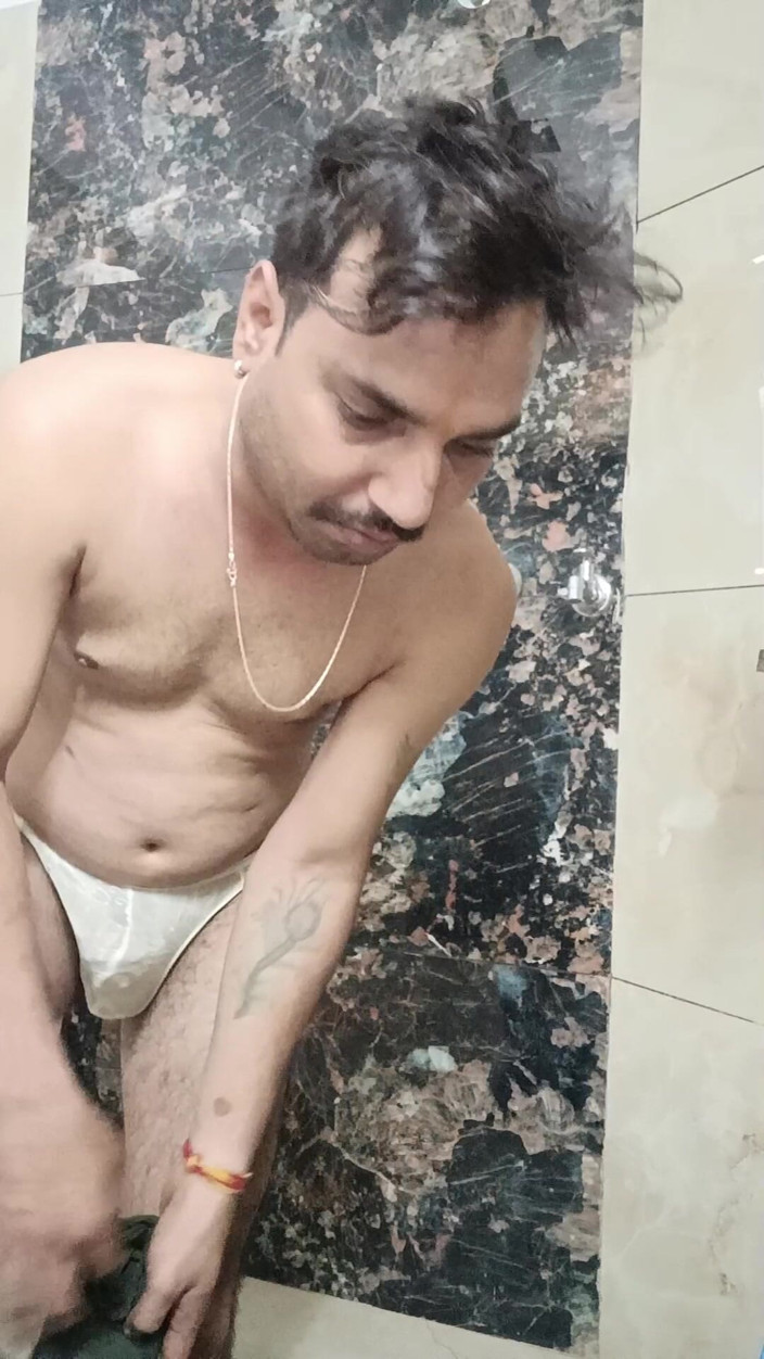 Rajasthani-old-lover: Hintli desi adam seks ve duş gösterisi ve masterbation