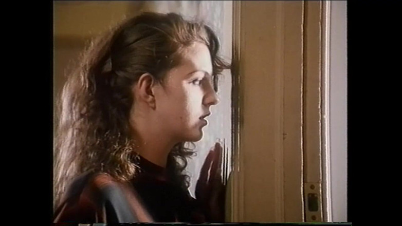 Vintage megastore: Wspaniała vintage brunetka z ładnymi cyckami jedzie dużego kutasa, który sprawia...