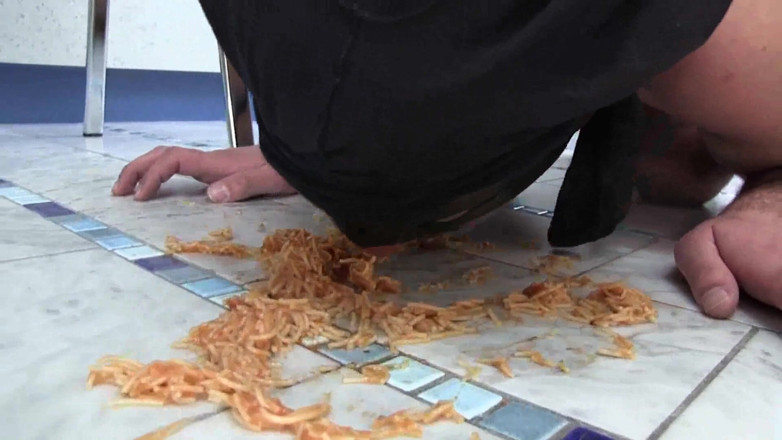 Foot Girls: Ébano ordenó spaghetti